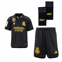 Camisa de Futebol Real Madrid David Alaba #4 Equipamento Alternativo Infantil 2023-24 Manga Curta (+ Calças curtas)